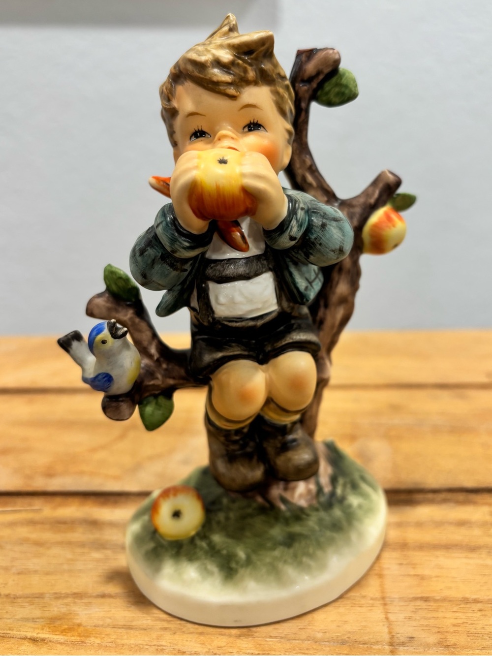 Hummel An Apple A Day Figurine #403 | TMK-6 Rare Hand-Painted 1989 Artist Signed